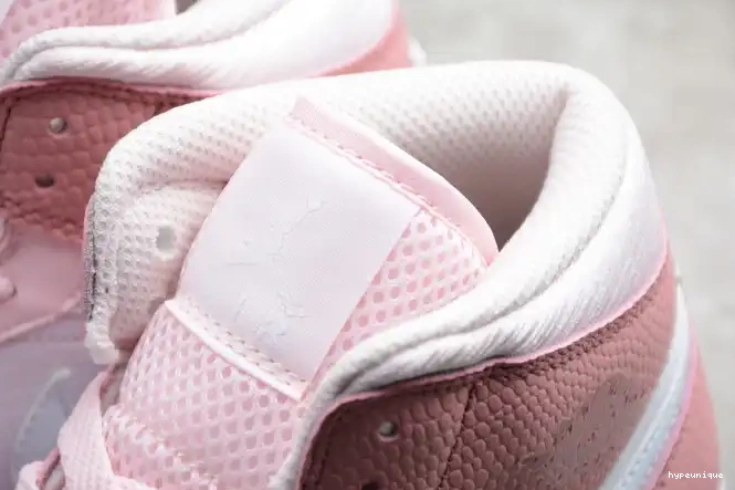 HYPE CW5379-600 Jordan Air Pink Digital Mid 1 0520